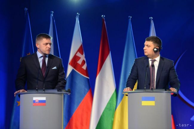 VIDEO: Podľa R. Fica V4 podporuje európske integračné ambície Ukrajiny