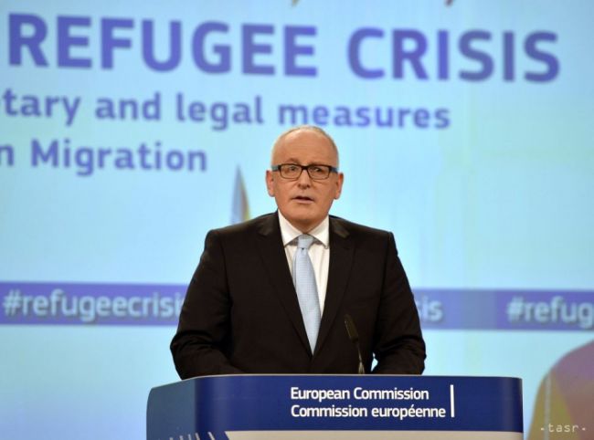 Podpredseda EK hodnotí Merkelovej migračnú politiku ako správnu