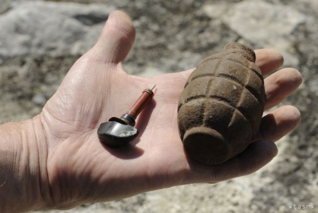Za žart s atrapou granátu sa školak riadne zapotí