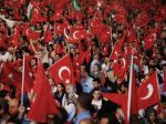Turecká polícia zasiahla proti demonštrujúcim pedagógom v Diyarbakire