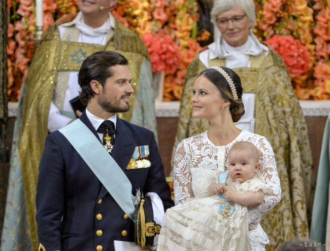 VIDEO: Pokrstili švédskeho princa Alexandra, ktorý sa narodil v apríli