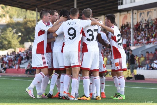 Žilina vyhrala v Michaloviciach, Trenčín s bodom v infarktovom závere