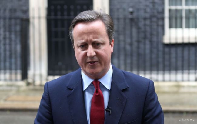 Bristký expremiér David Cameron sa vzdal poslaneckého mandátu