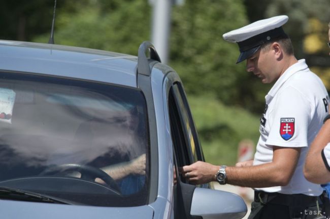 Polícia kontroluje premávky v okrese Banská Bystrica