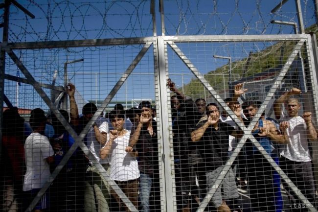 Plavidlo s migrantmi bezpečne dorazilo na ostrov Samos