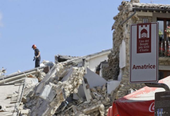 V zemetrasením postihnutom meste Amatrice otvorili kontajnerovú školu