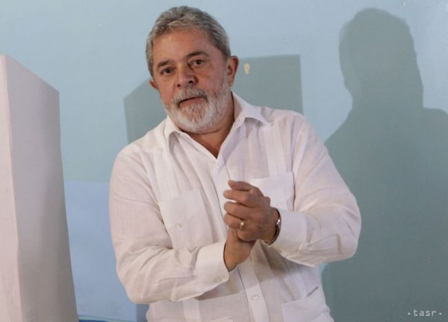 Brazílsky exprezident Lula a jeho žena čelia obvineniam z korupcie