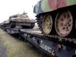 Najbližšie dni sa cez Slovensko budú presúvať vojaci s technikou