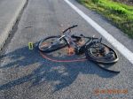 Mladá šoférka zrazila v Zákopčí zrazila cyklistu
