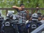 V Paríži evakuovali ďalší tábor migrantov, asistovala aj polícia