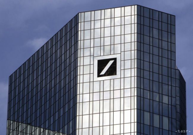 USA žiadajú od Deutsche Bank v kauze hypoték 14 miliárd USD