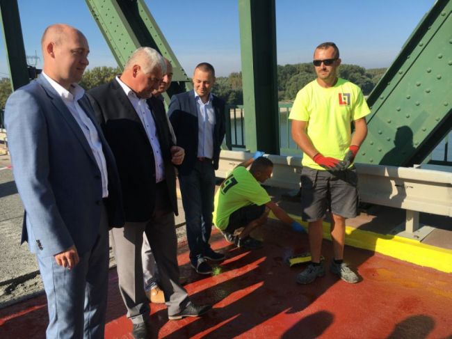 ÉRSEK: Oprava mosta v Medveďove sa ukončí skôr, ak bude dobré počasie