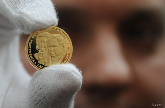 Priemerná hrubá mzda v Poľsku v auguste medzimesačne klesla