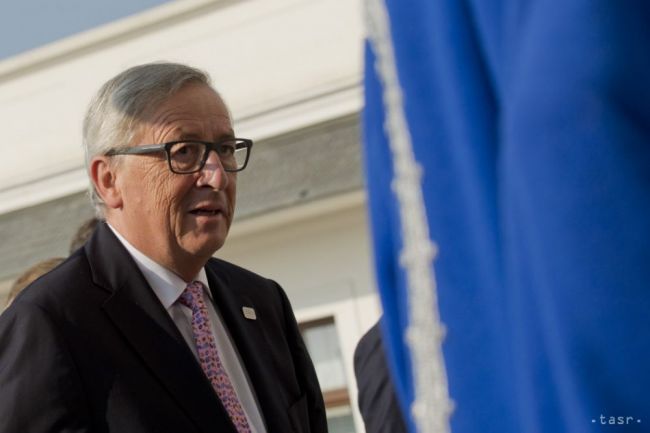 Juncker na summite EÚ so svojou predstavou príliš neuspel, píše tlač