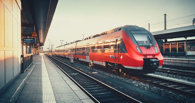 Mladí Európania by v 18-tich mali dostať lístok na neobmedzené cestovanie vlakom po EÚ