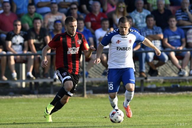 Trnavský Spartak sa údajne zaujíma o kanoniera Borčíc Jána Nováka