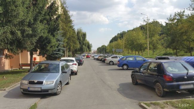 Bratislavská Dúbravka plánuje vytvoriť sto nových parkovacích miest