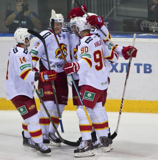 Petrohrad vyhral na ľade Jugry 4:2, Jokerit zdolal Novokuzneck