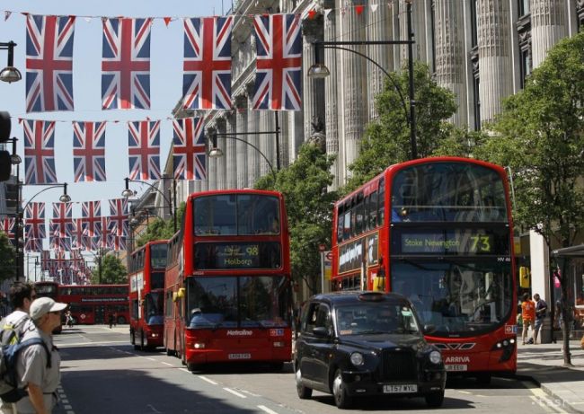 Britské firmy sú optimistické, očakajú výrazný rast produkcie