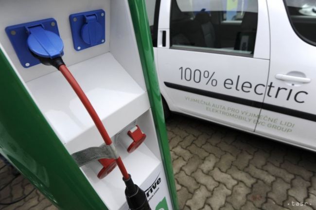 Nemecko predĺži daňové úľavy pre elektromobily