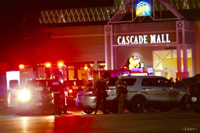 Počet obetí v americkom nákupnom centre stúpol na päť
