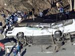 V Yosemitskom parku sa pri havárii autobusu zranilo 12 tínedžerov