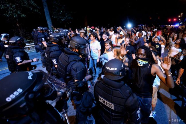 V meste Charlotte zrušili zákaz vychádzania vyhlásený pre protesty