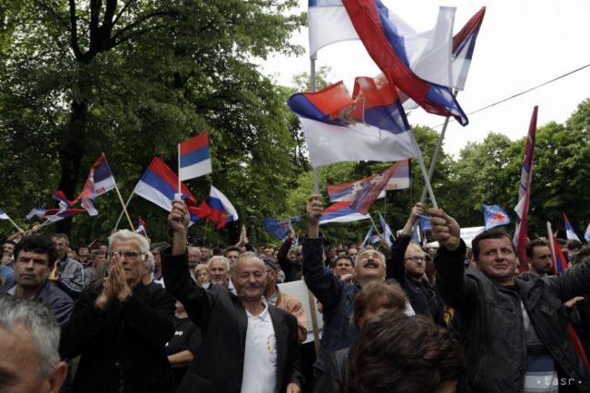 Bosnianski Srbi v referende jasne podporili sporný štátny sviatok