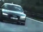 VIDEO: Pozornosti policajtov včera neunikla jazda vodiča Audi