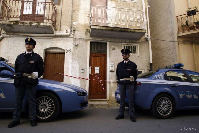 Na základe udania ôsmich podnikateľov zadržali v Taliansku 12 mafiánov