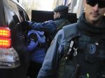 Grécka polícia zatkla 4 Pakistancov pre obvinenia zo znásilnenia
