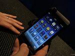 BlackBerry končí s výrobou smartfónov, odovzdá ju partnerom v zámorí