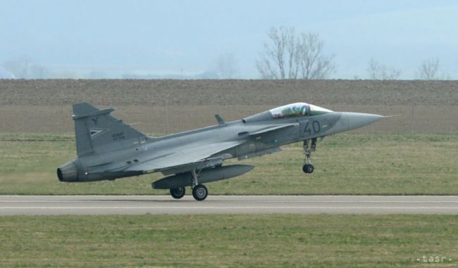 České Gripeny pristáli na Islande, budú chrániť vzdušný priestor