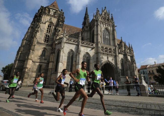 Maratón mieru v Košiciach si v nedeľu vyžiada dopravné obmedzenia