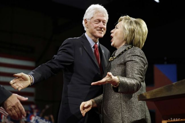 Trump zatiahol do prezidentskej kampane škandály Billa Clintona