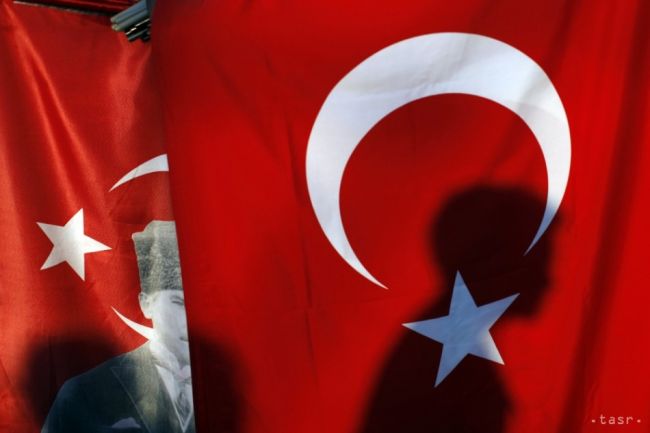 Turecká armáda obvinila kurdských povstalcov z ďalšieho útoku