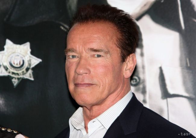 Policajt dohováral Schwarzeneggerovi na stanici v Mníchove