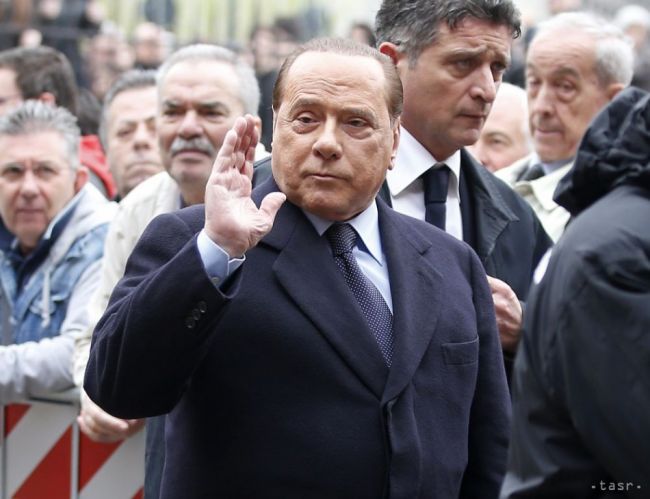 Berlusconi je v nemocnici v USA, jeho pojednávanie presunuli
