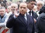 Berlusconi je v nemocnici v USA, jeho pojednávanie presunuli