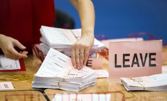 Rada Európy upozornila Britániu na rast prejavov nenávisti po brexite