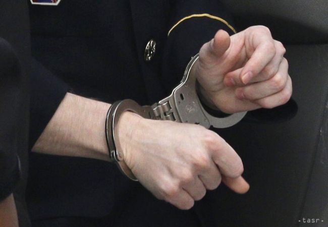 Košický súd vzal do väzby policajta obvineného z vraždy snúbenice