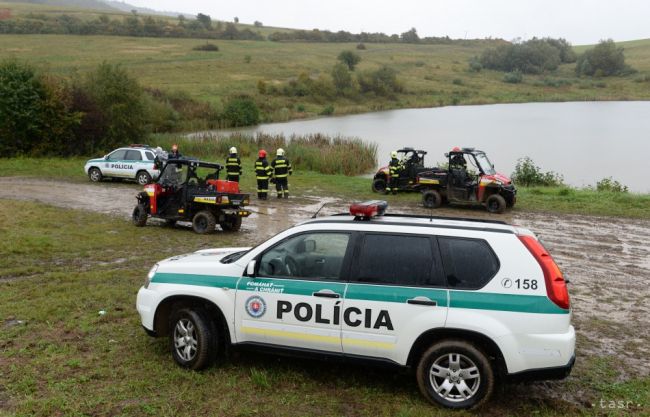 FOTO Z MIESTA DOPADU: Vyšetrovanie pádu lietadla pokračuje