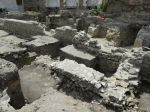Grécka polícia rozbila gang, ktorý predával vykopané artefakty