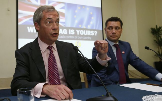 Europoslanec Brit S. Woolfe je po incidente na neurologickom oddelení