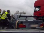 Video: V Čechách ukončili riskantnú policajnú naháňačku vďaka šoférovi kamiónu
