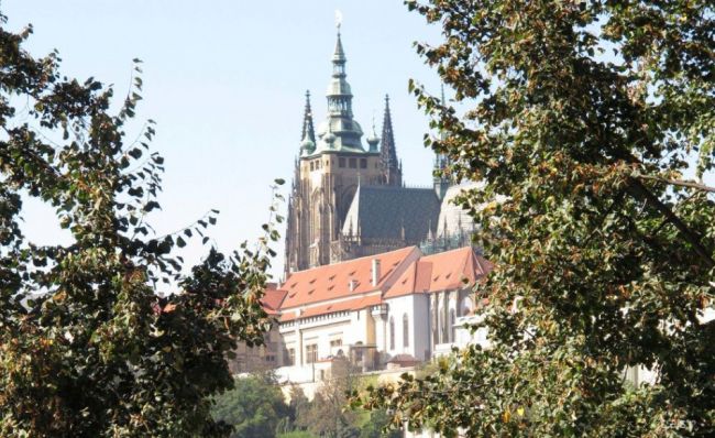 Nástupcom H. Kmoníčka na Pražskom hrade bude iný exdiplomat R. Jindrák
