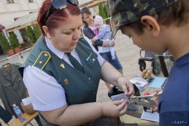 Colníci dnes opäť predvedú verejnosti náplň svojej práce