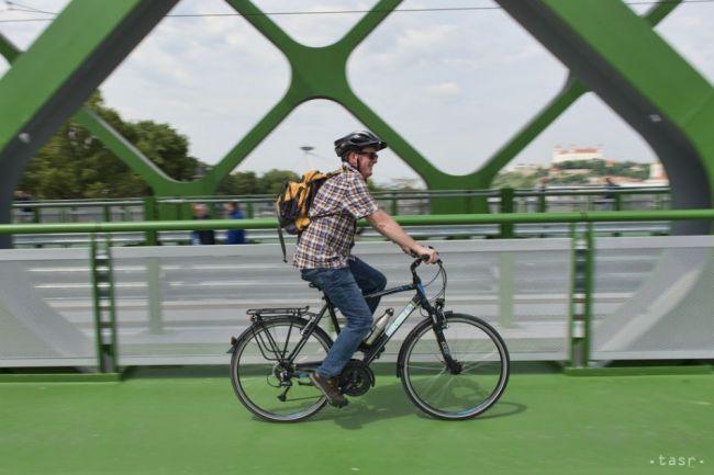 Bratislava sa stáva atraktívnejšou pre cyklistov, ich počet rastie