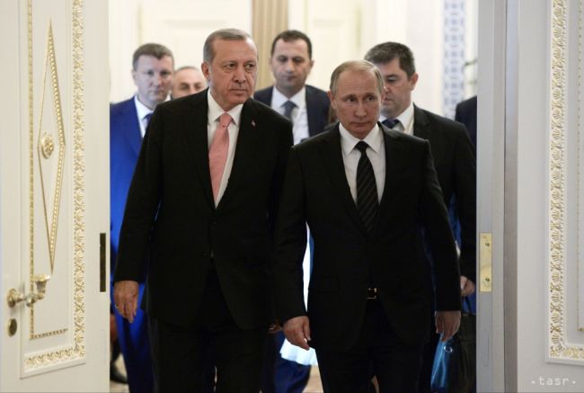 Putin bude v Turecku rokovať o situácii v Sýrii a jadrovej elektrárni