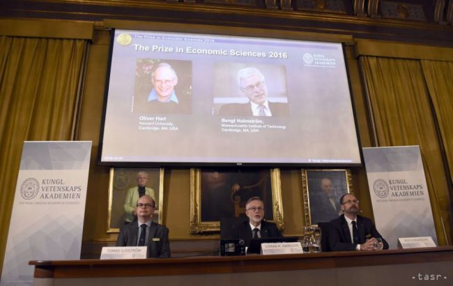 VIDEO: Nobelovu cenu za ekonómiu získali Oliver Hart a Bengt Holmström